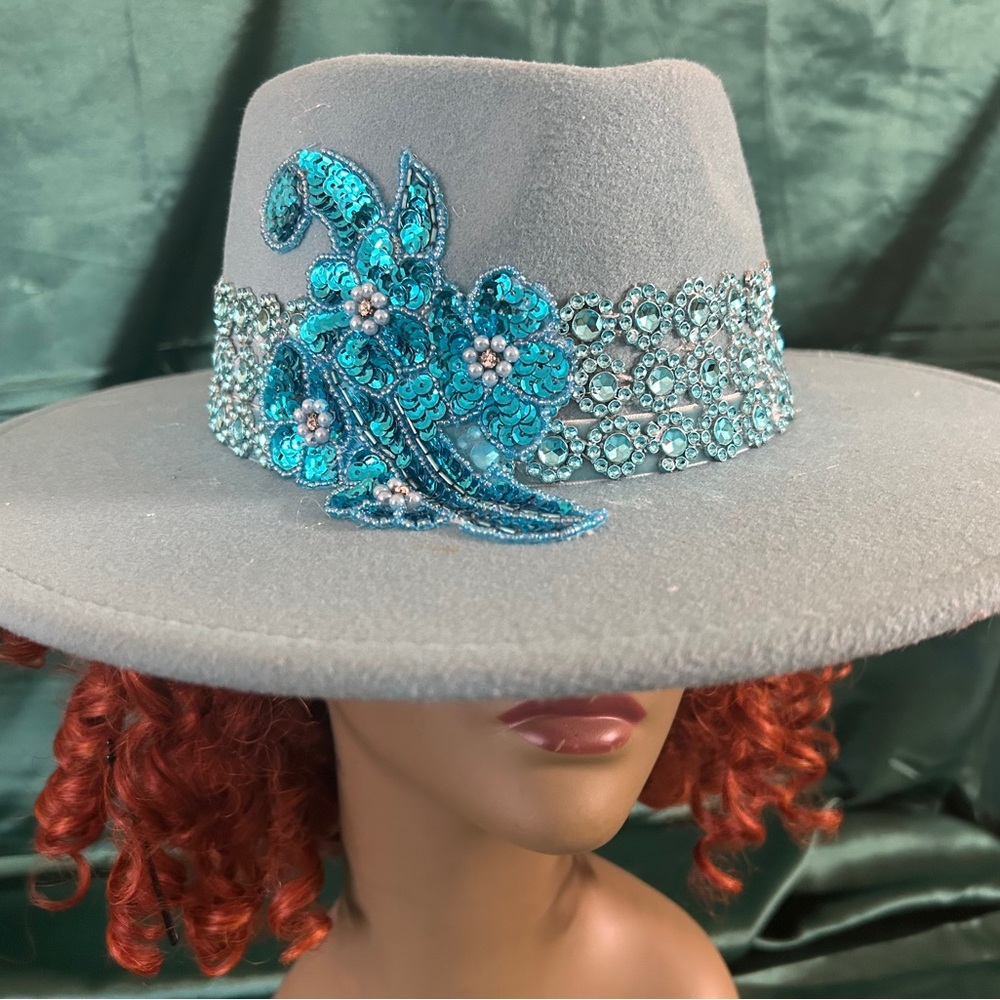 Elegant Gray Hat with Turquoise Embellishments